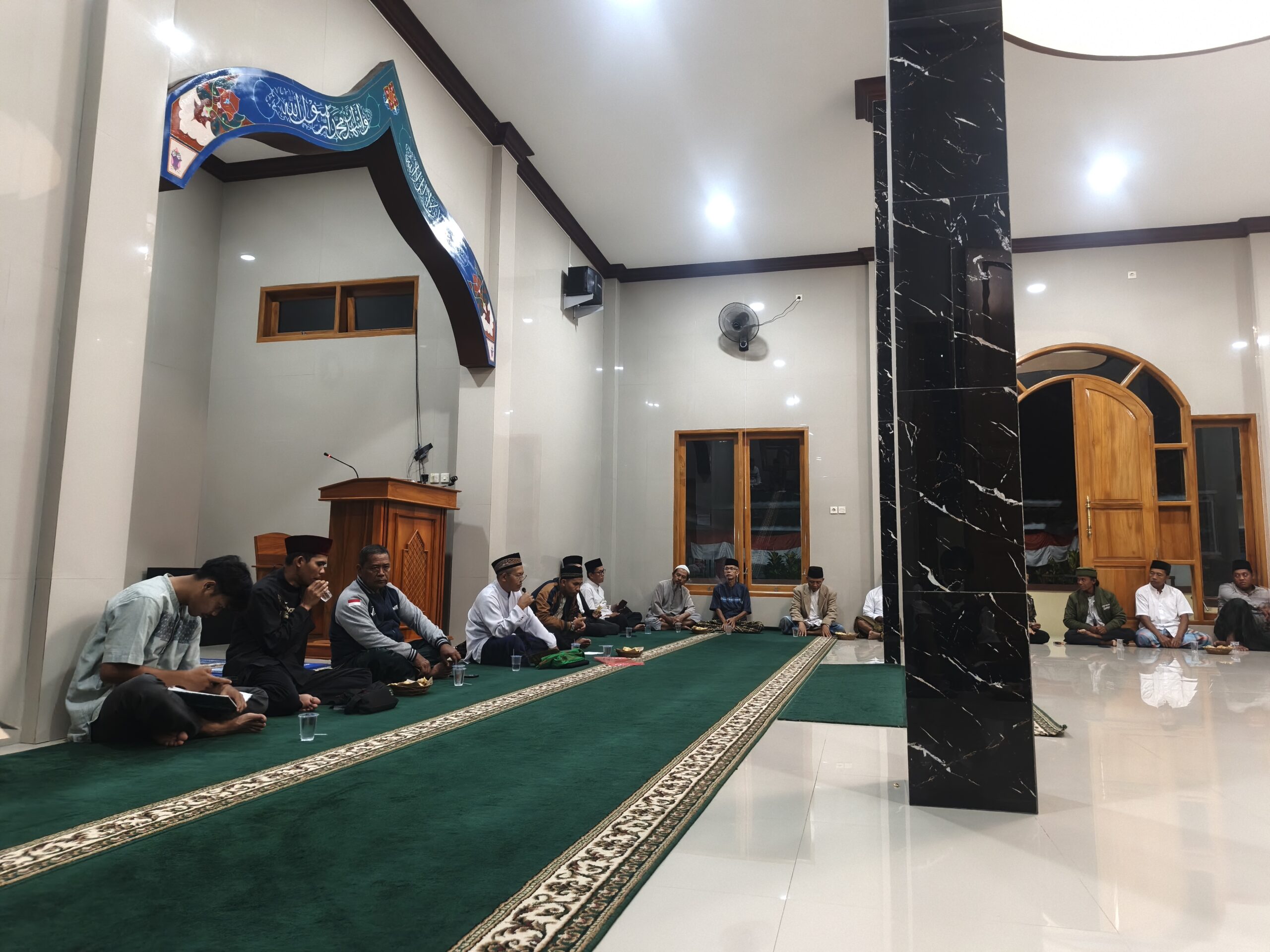 Edukasi Manajemen Masjid dan Pamitan KKN UNUGHA Cilacap Warnai Silaturahmi DKM se-Desa Matenggeng