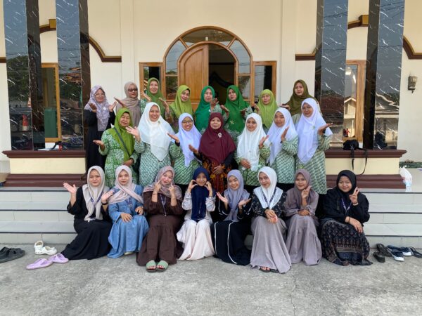 Cegah Pernikahan Dini, Mahasiswa KKN UNUGHA Cilacap Gelar Seminar Parenting di Masjid Al Munawaroh Desa Matenggeng